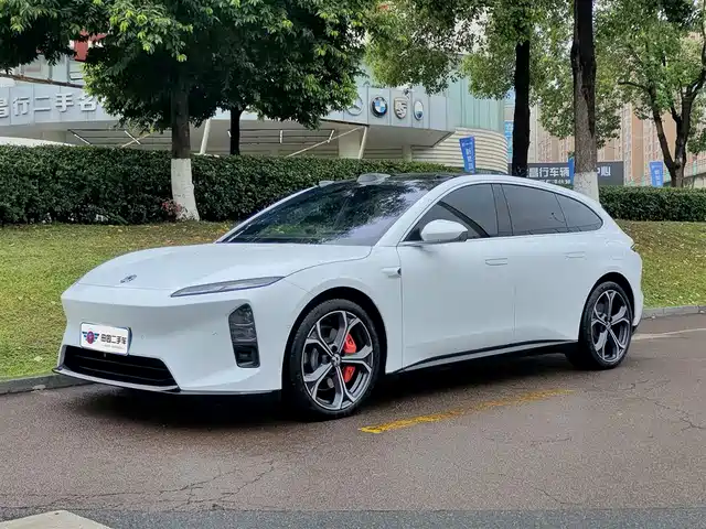 NIO NIO ET5