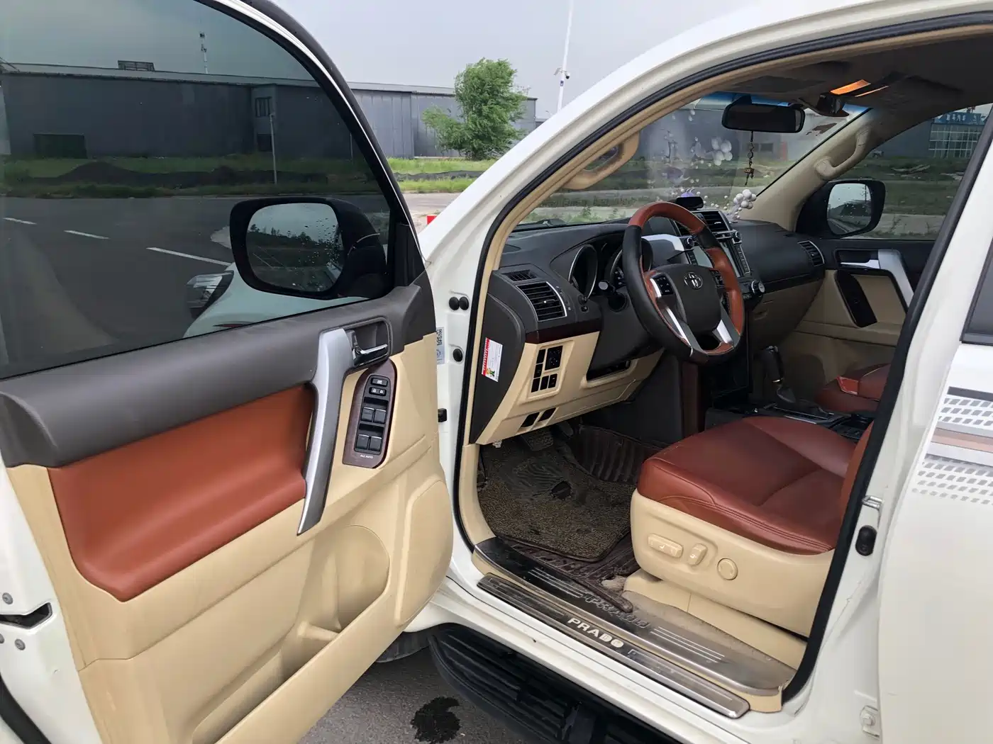Toyota Prado (Import) 2014 2.7L Automatic Luxury фото 7