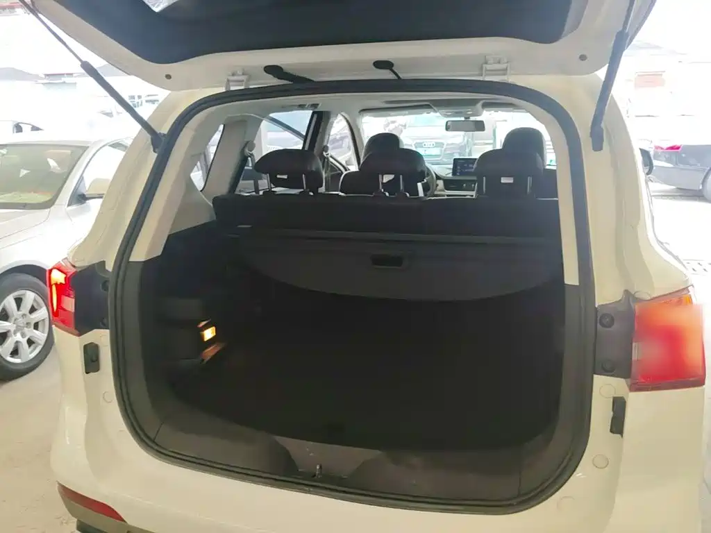 Dongfeng Fengxing Jingyi X5 2018 2017 Power Series 1.5T Manual Luxury