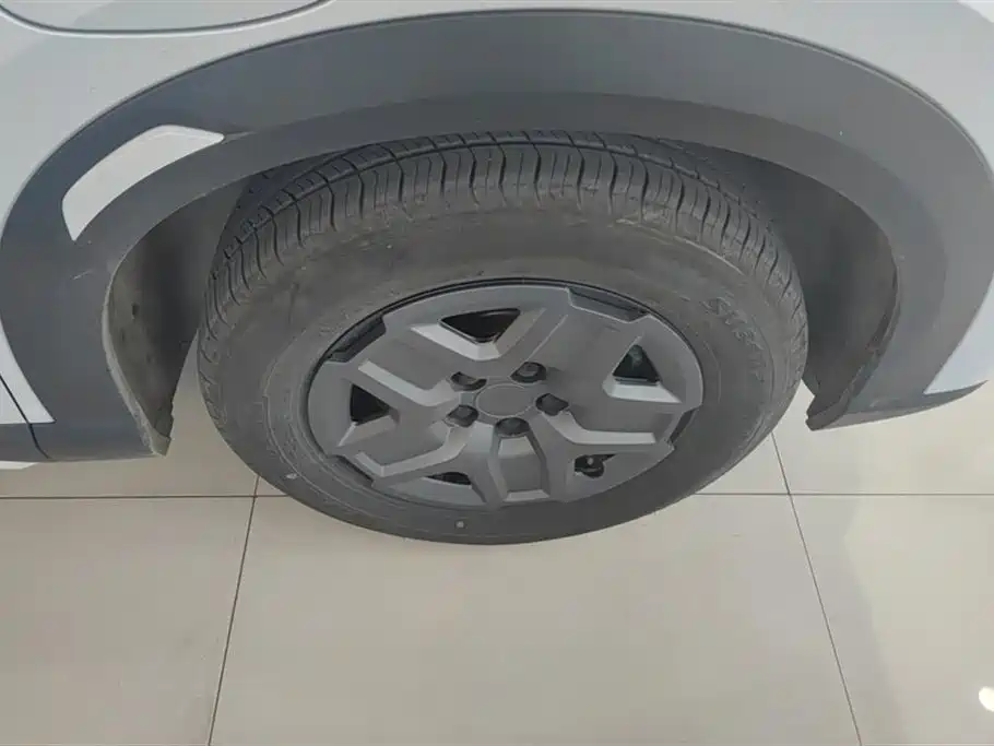 BYD Yuan UP 2024 401KM Vitality Edition фото 6