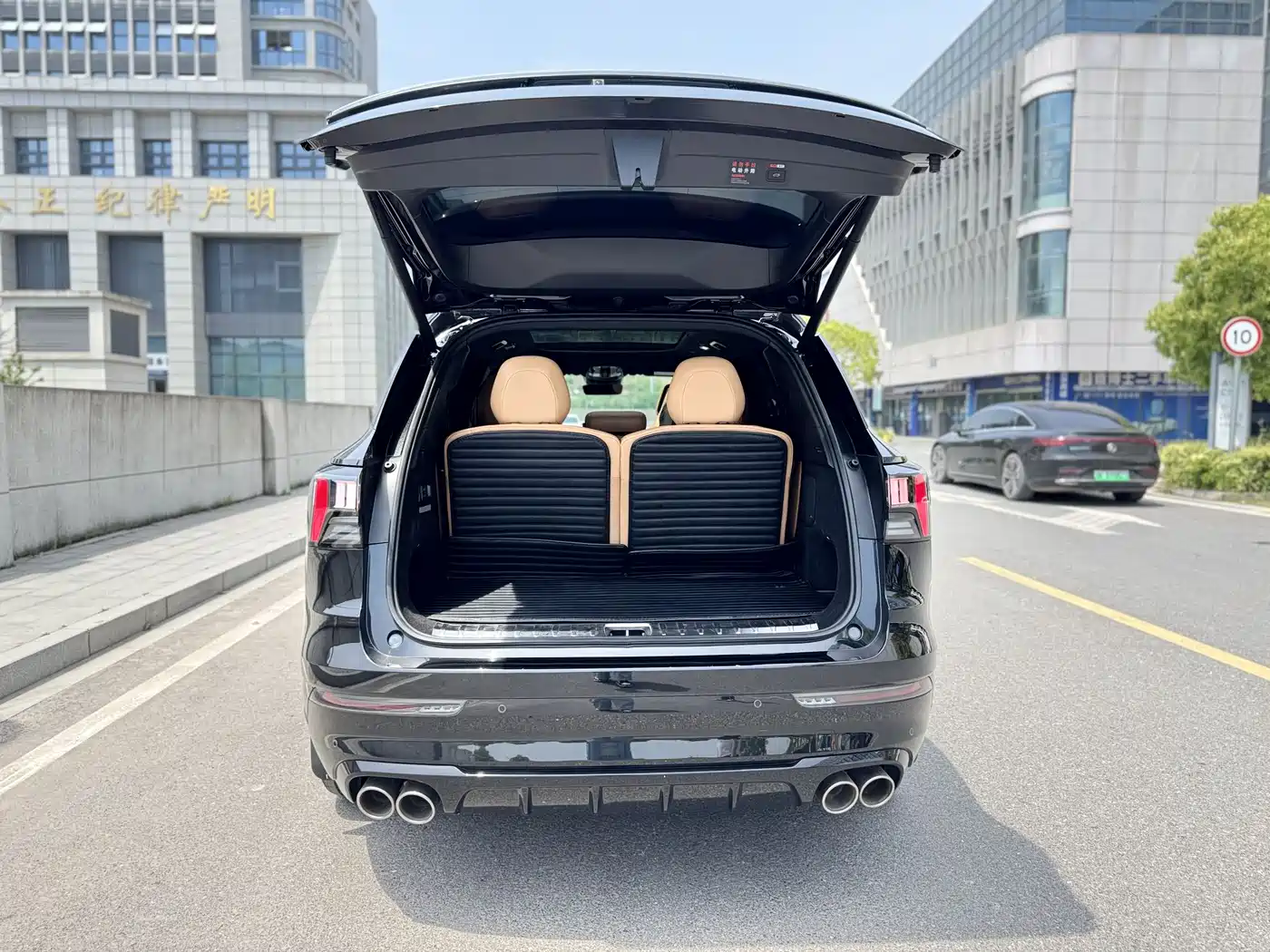 Lynk & Co 09 2021 2.0T Halo 7-seater фото 24