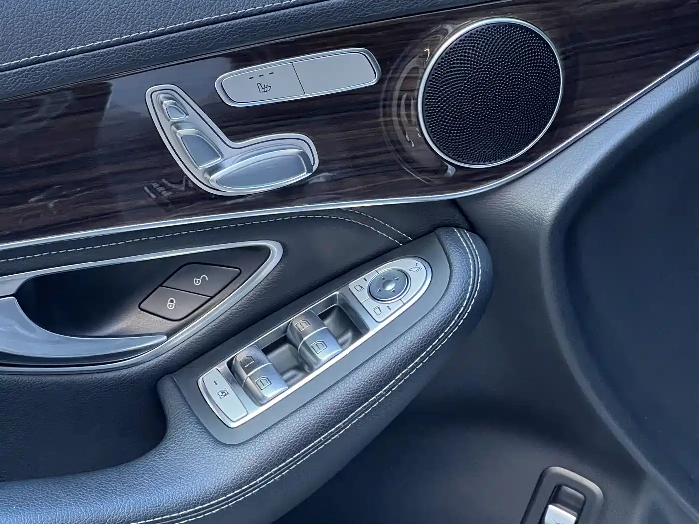 Mercedes-Benz GLC 2018 GLC 260 4MATIC Dynamic фото 6