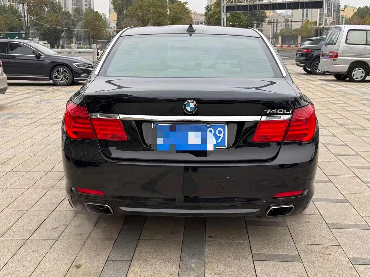 BMW 7 Series 2011 740Li Steinway Limited Edition фото 9