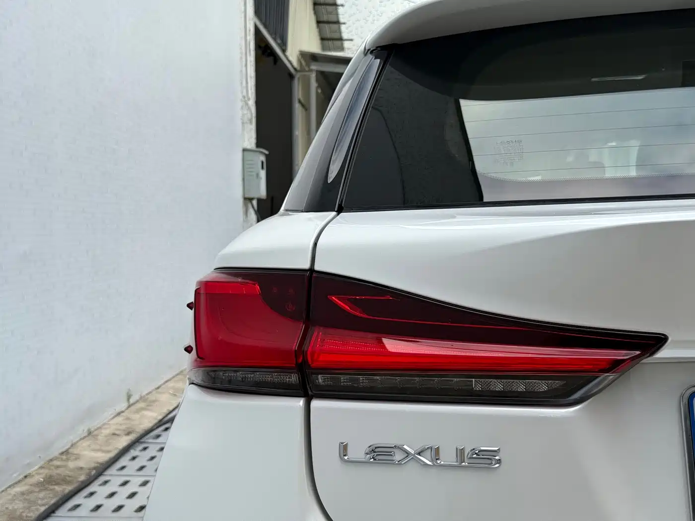 Lexus CT 2018 2017 CT200h Elite Edition Monochrome China V