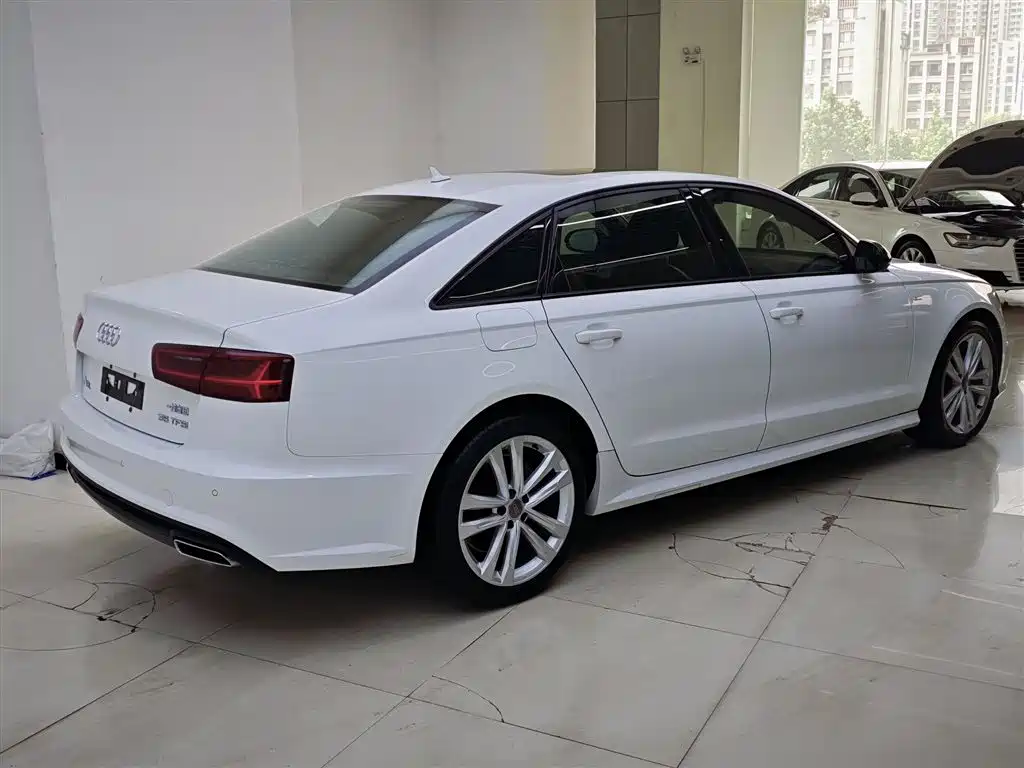 Audi A6L 2018 30th Anniversary 35 TFSI Sport фото 5