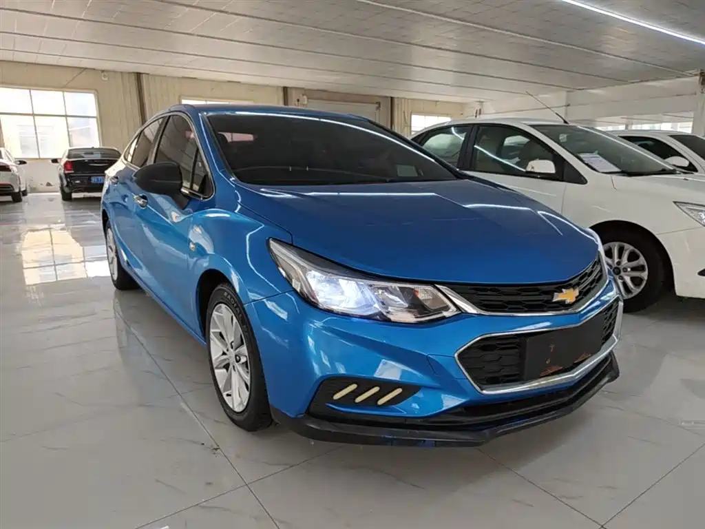 Chevrolet Cruze 2017 1.5L Automatic Pioneer Sunroof фото 4
