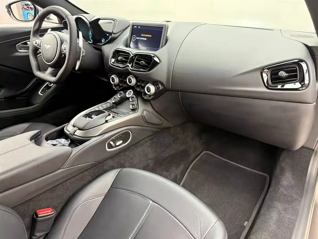 Aston Martin V8 Vantage 2023 2022 4.0T V8 Coupe