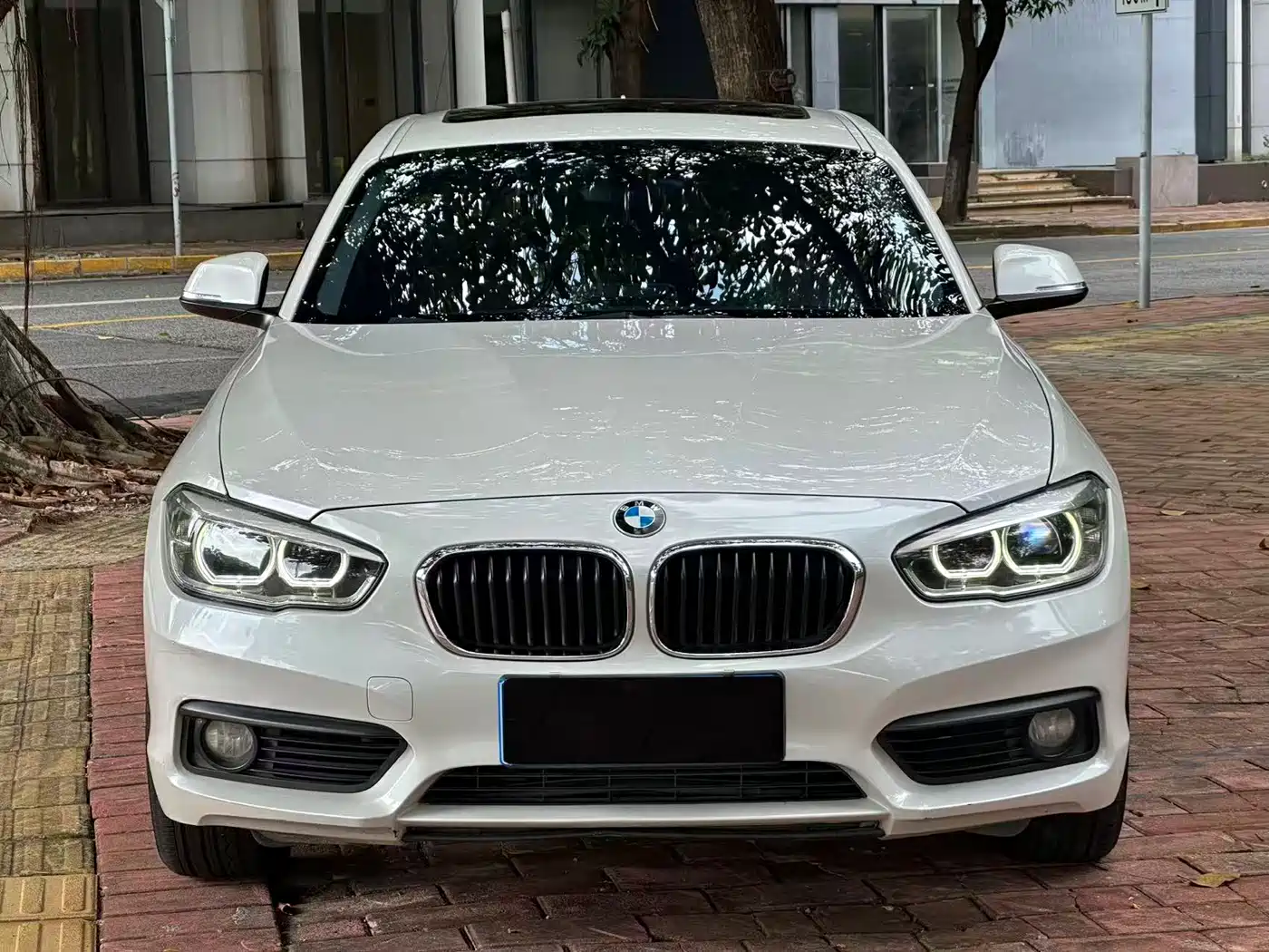 BMW 1 Series (Import) 2015 120i Leading фото 2