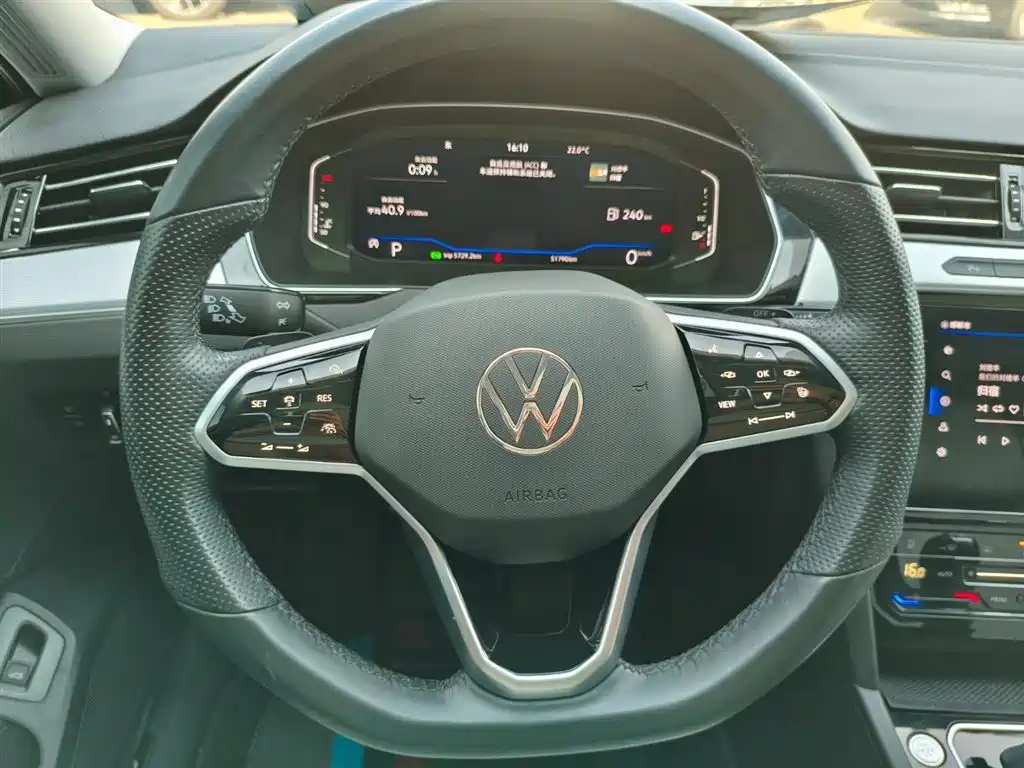 Volkswagen Magotan 2023 Model 2 Million Commemorative Edition 330TSI DSG Luxury фото 9