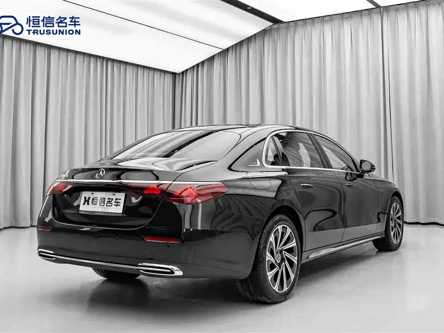 Mercedes-Benz E-Class 2024 Model E 300 L Luxury фото 5