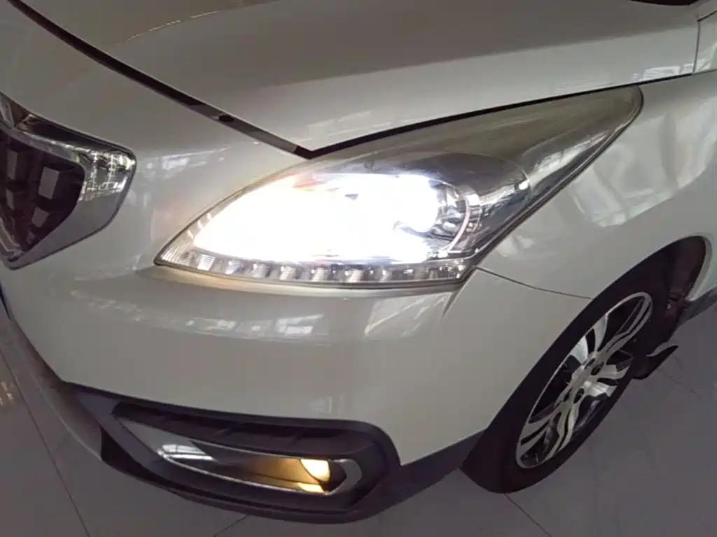 Peugeot 3008 2016 1.6THP Automatic Classic Edition фото 18