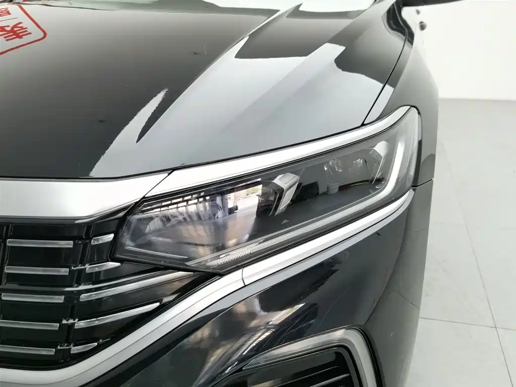 VOLKSWAGEN PASSAT NEW ENERGY