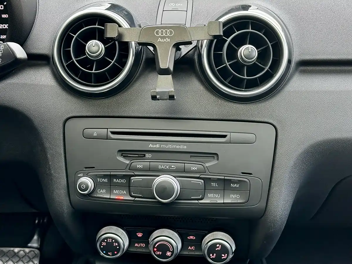 Audi A1 2014 30 TFSI Sportback Comfort фото 14