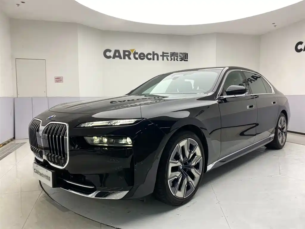 BMW 7-SERIES