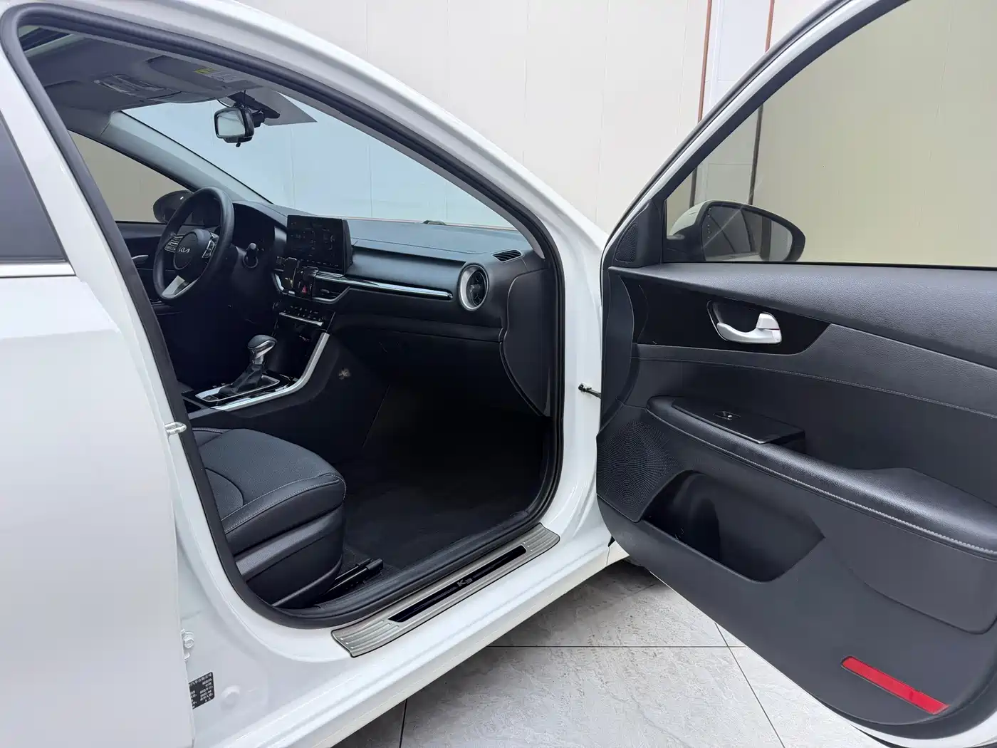 Kia K3 2023 2021 1.5L CVT Luxury Edition