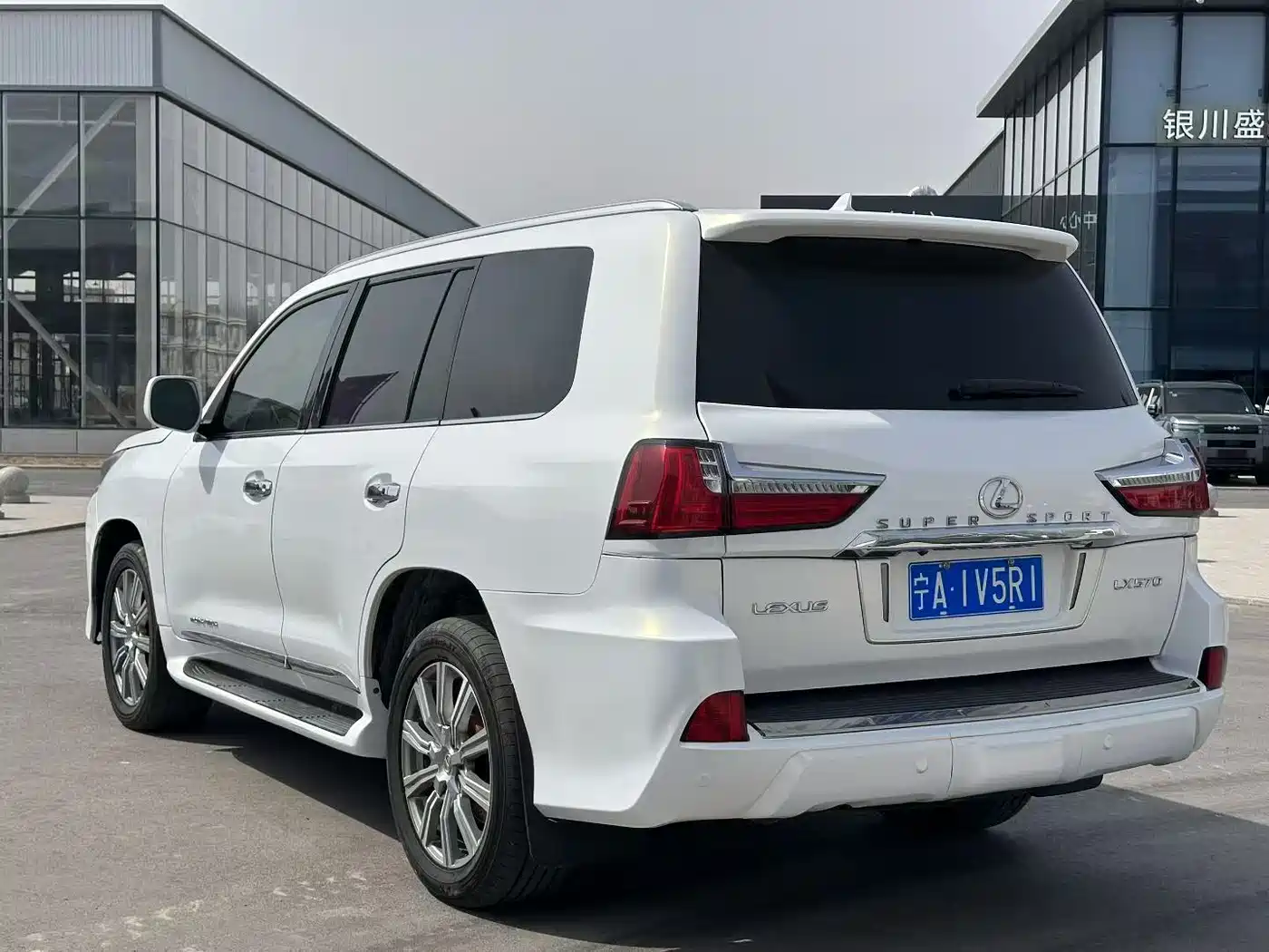 Lexus LX 2009 570 фото 7