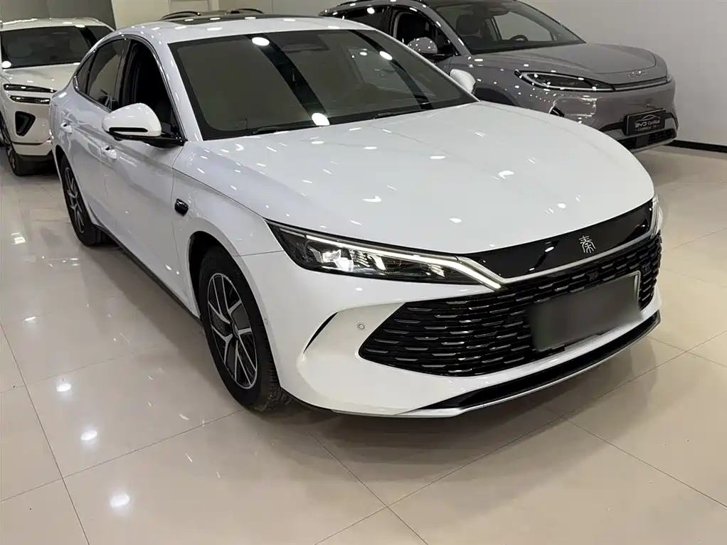 BYD Qin L 2025 DM-i Smart Drive Edition 120KM Leading фото 8