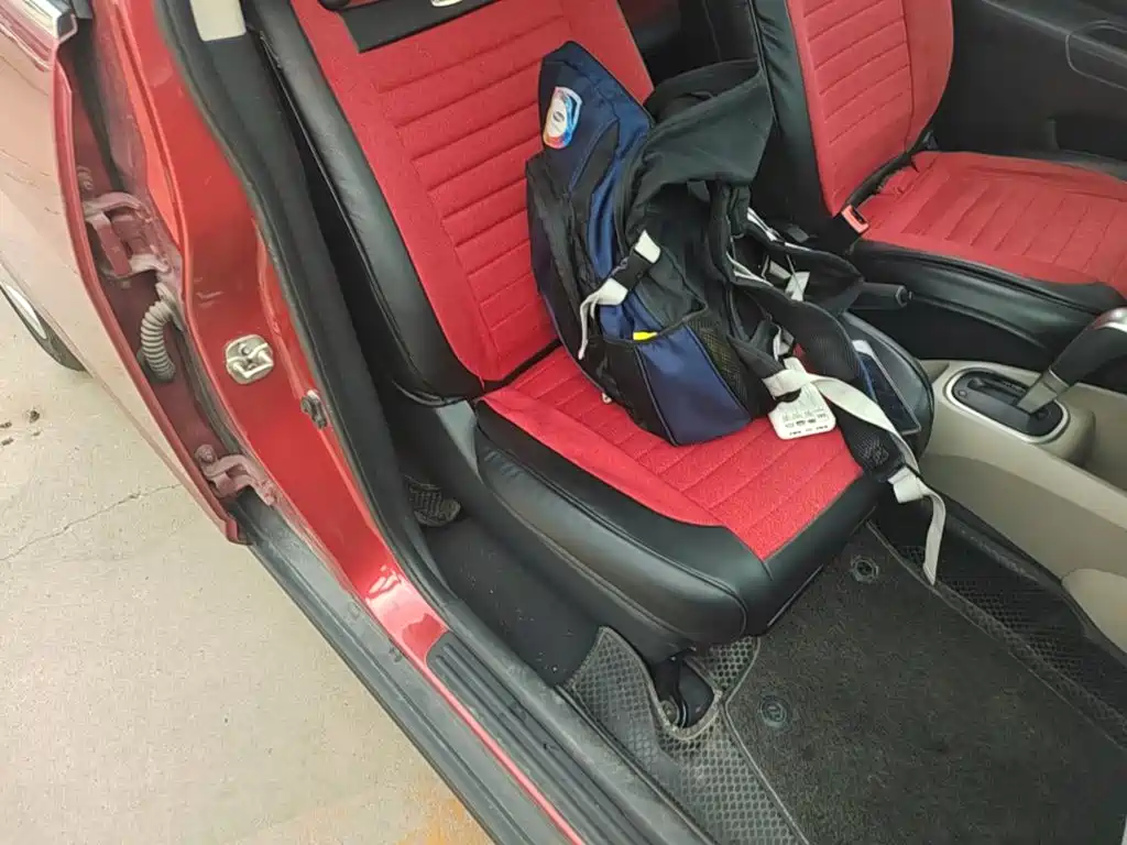 Venucia R50 2017 2015 1.6L Automatic Fashion Edition