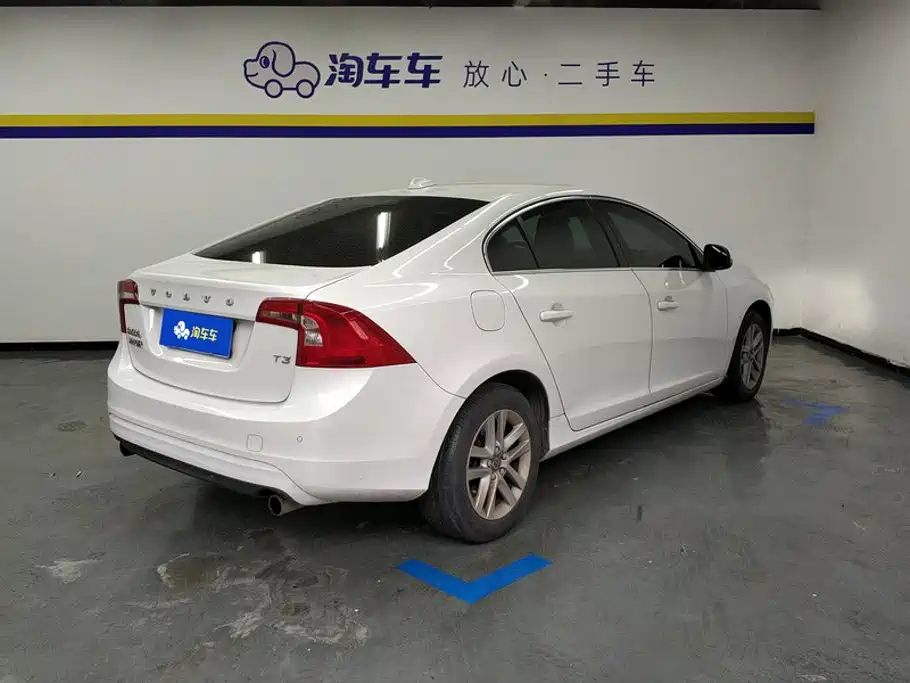 Фото 3 - Volvo S60