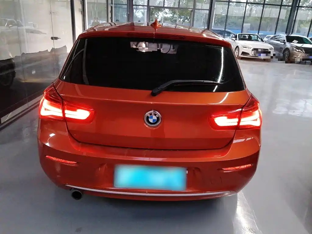 BMW 1 Series (Import) 2016 118i Urban Design Package фото 5