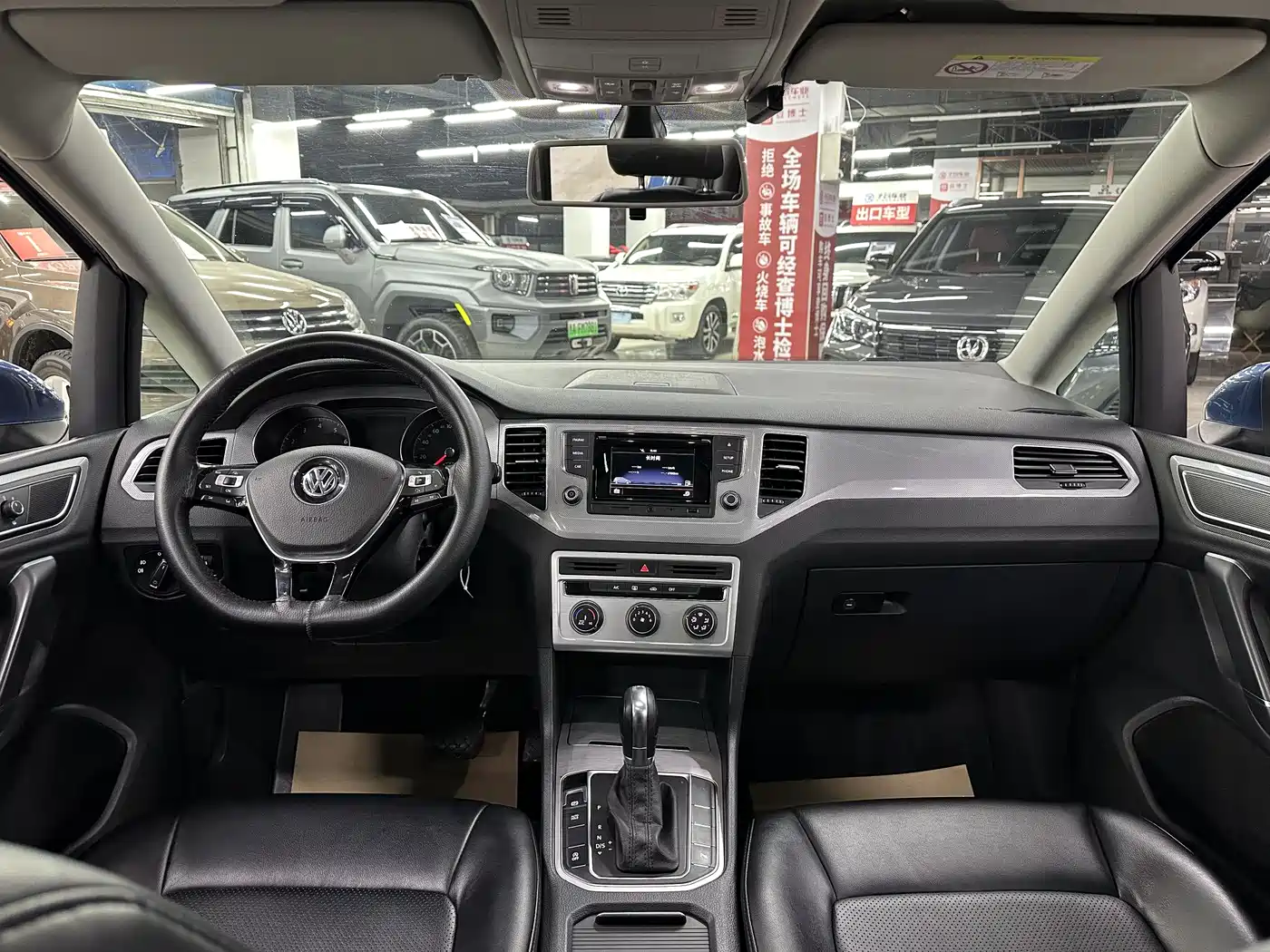 Volkswagen Golf Sportsvan 2016 230TSI Automatic Progressive фото 21