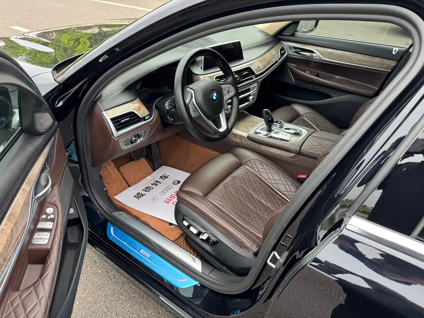 BMW 7 Series 2019 740Li Leading Luxury Package фото 9