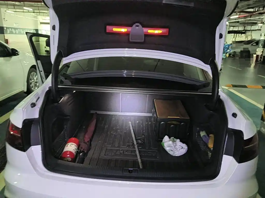 Audi A4L 2025 2025 2 Million Celebration Edition 40 TFSI Luxury Dynamic