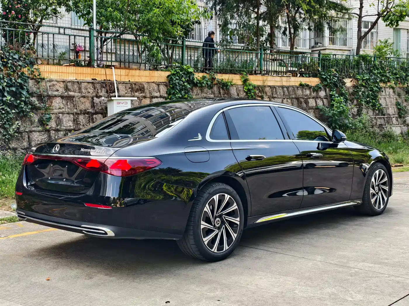 Mercedes-Benz E-Class 2025 E 300 L Luxury фото 9