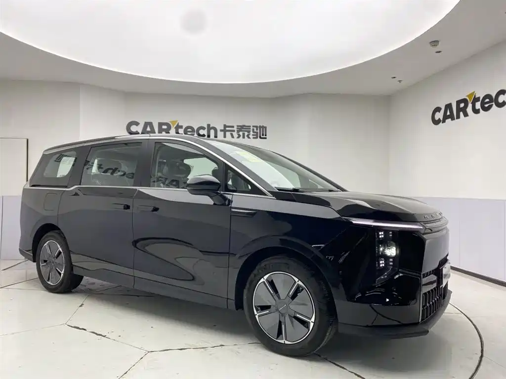 SAIC Maxus Dajia 7 2024 Facelift Super Hybrid Long Range Enjoyment Edition фото 2