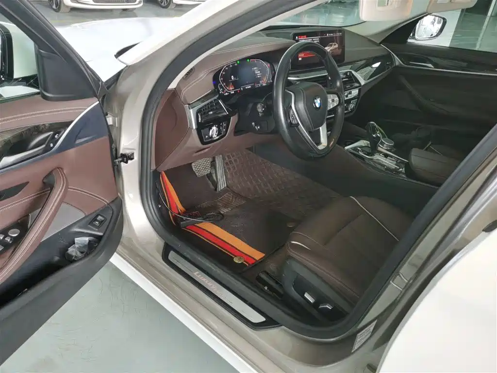 BMW 5-SERIES