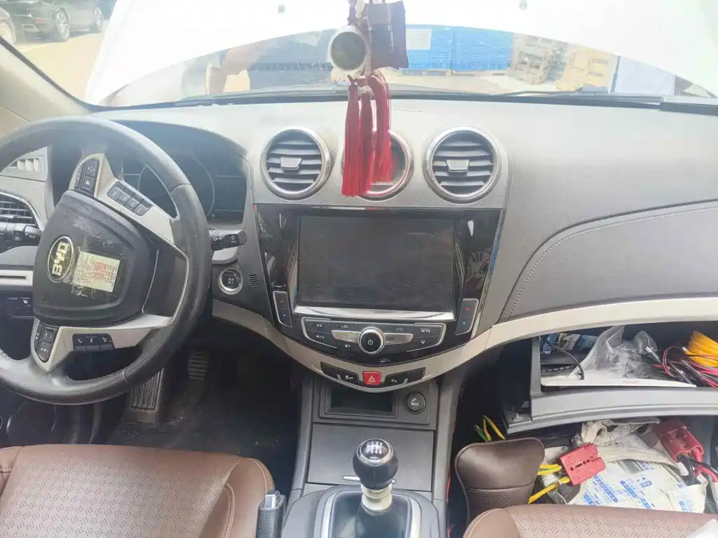 BYD S7 2017 2017 1.5T Manual Premium Model