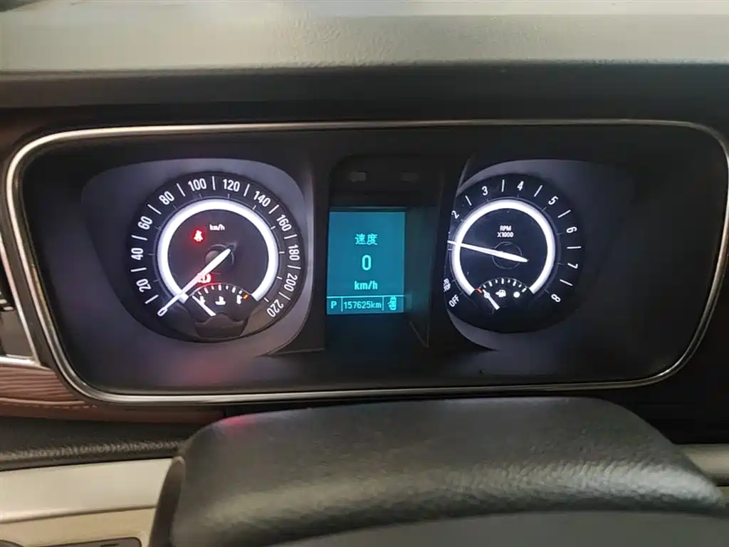 Buick GL8 2018 28T Luxury Model China VI фото 12
