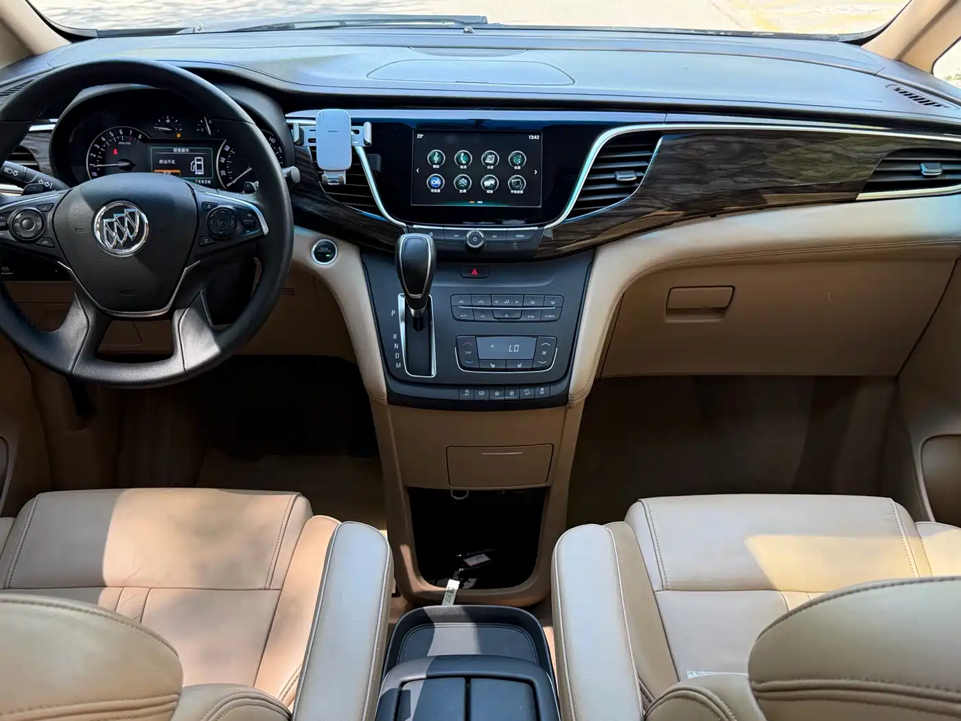 Buick GL8 2017 ES 28T Premium China V фото 15