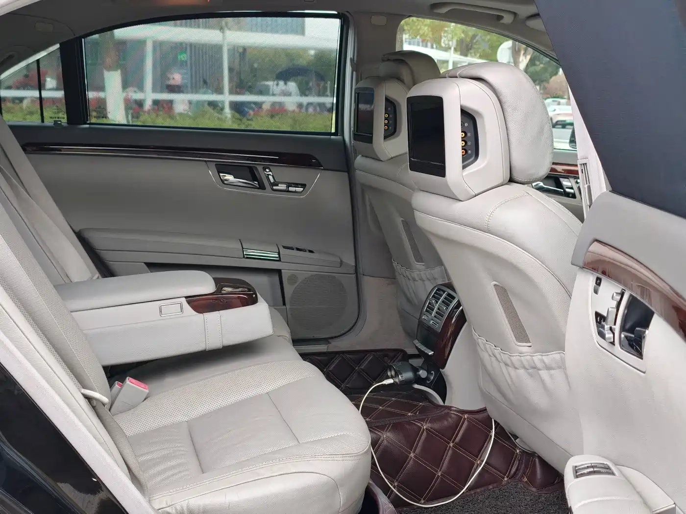Mercedes-Benz S-Class 2010 S 350 L Luxury фото 13