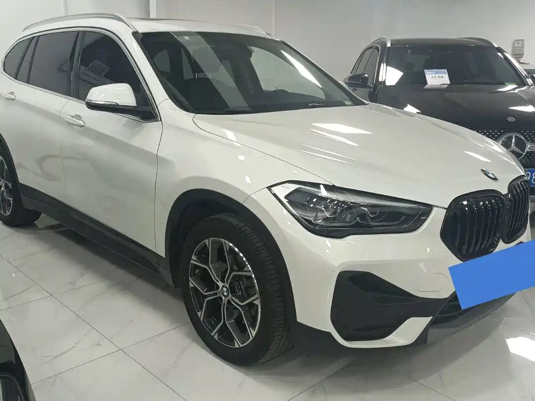 BMW X1 2022 sDrive25Li Leading фото 2