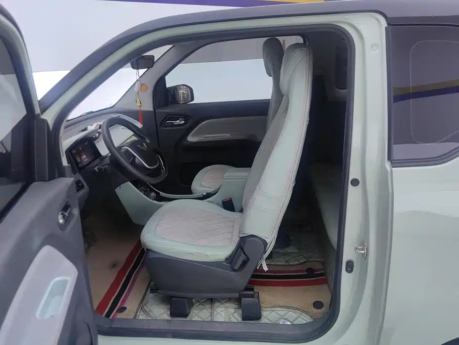 Фото 9 - Wuling Motors Hongguang MINIEV