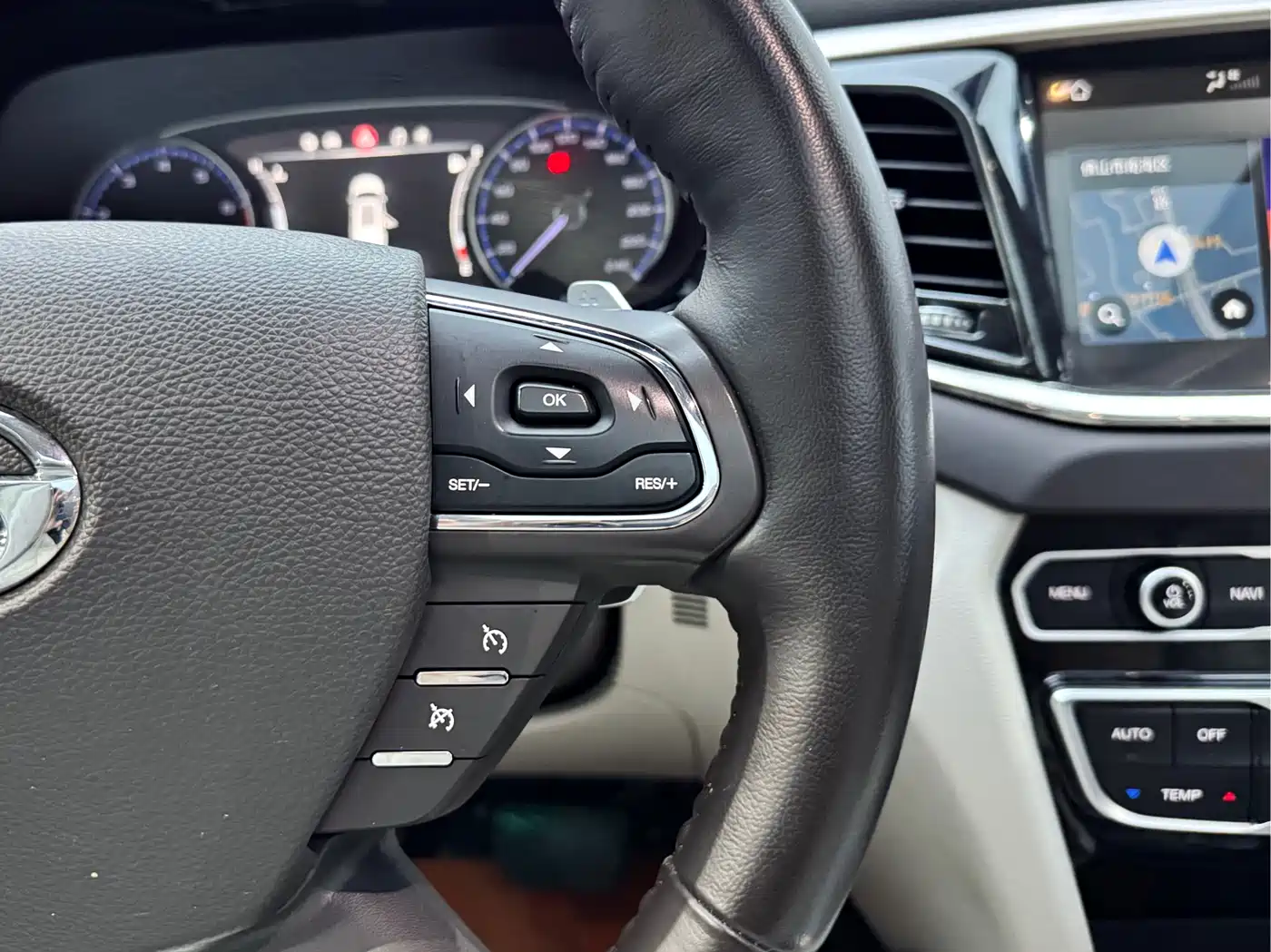 GAC Trumpchi Trumpchi GS8 2017 320T 2WD Luxury Smart Connect (7-seater) фото 22