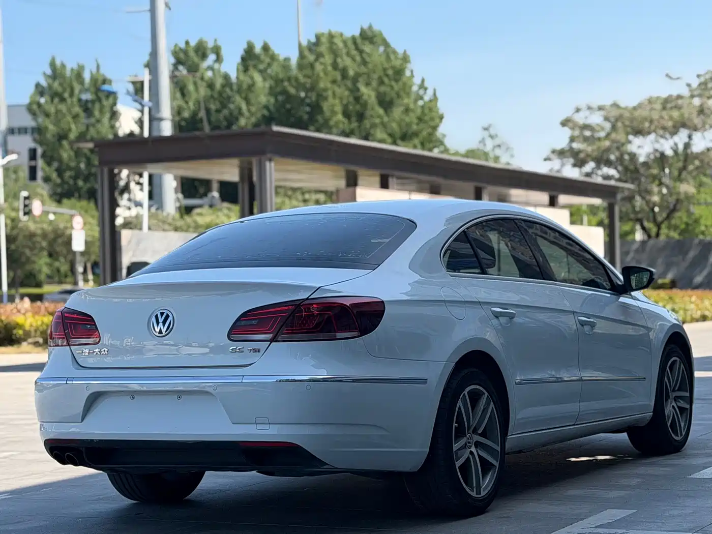 Volkswagen FAW-Volkswagen CC 2016 Model 1.8TSI Premium фото 6