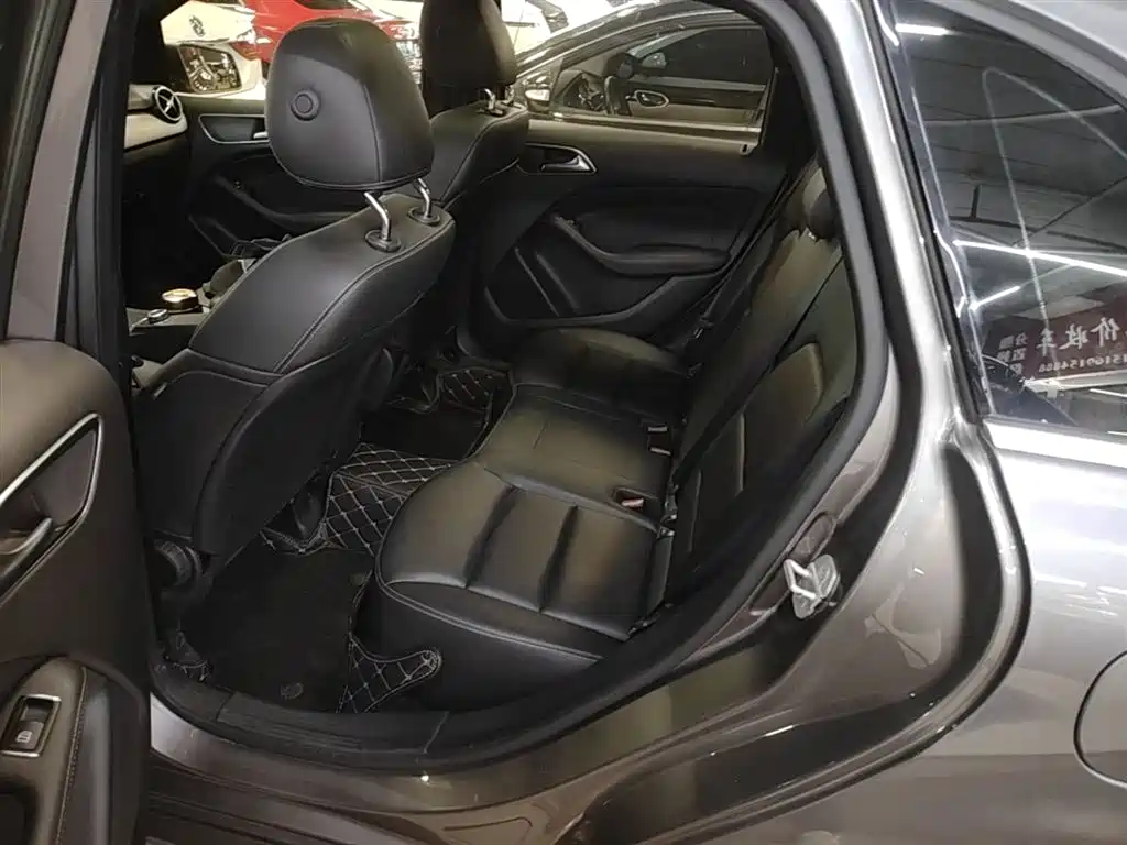 Mercedes-Benz B-Class 2017 B 200 Dynamic фото 13