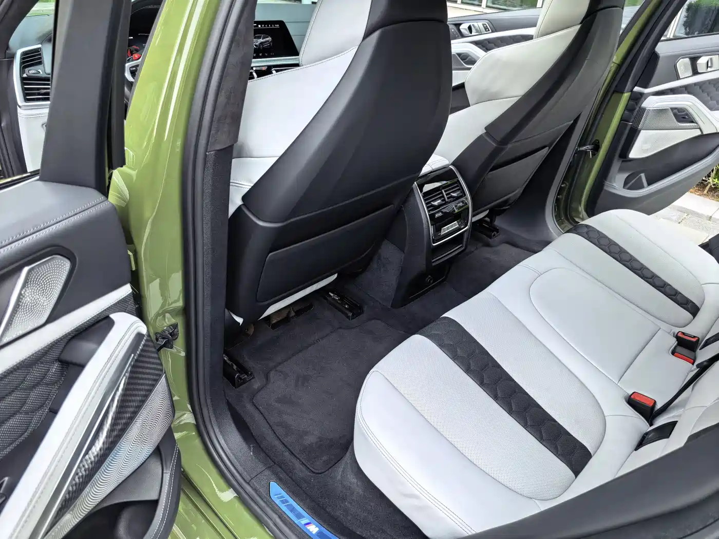 BMW X6 M 2022 X6 M фото 48
