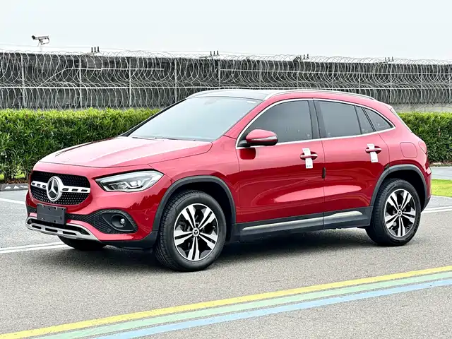 Mercedes-Benz GLA 2021