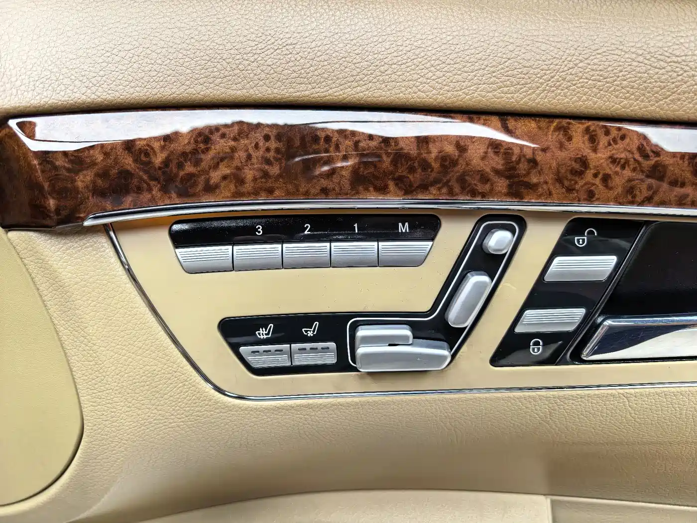 Mercedes-Benz S-Class 2012 S 400 L HYBRID Grand Edition фото 24