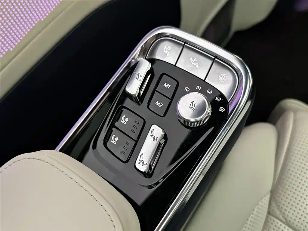 ZEEKR EXTREME KRYPTON 009