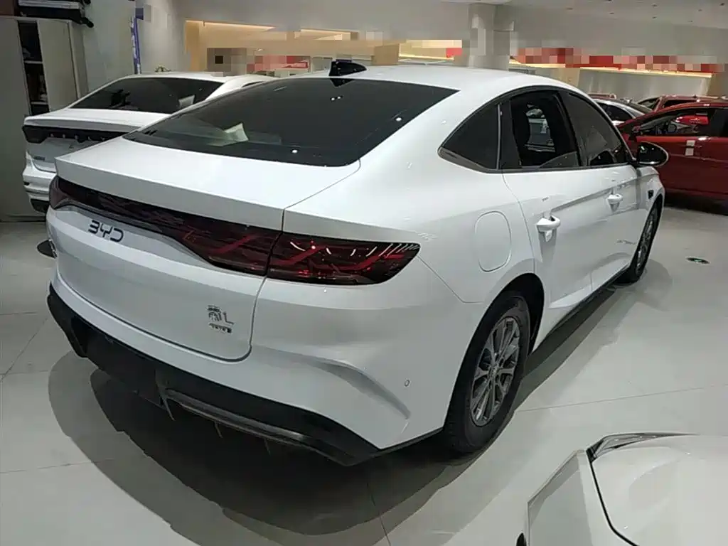 BYD Qin L 2025 DM-i Smart Drive Edition 80KM Leading фото 7