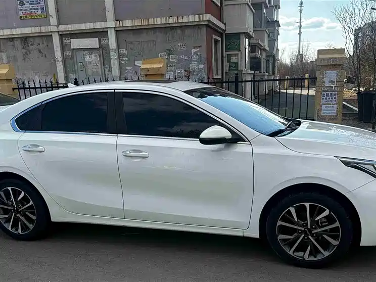 Kia K3 2021 Facelift 1.5L CVT Fashion Edition фото 15