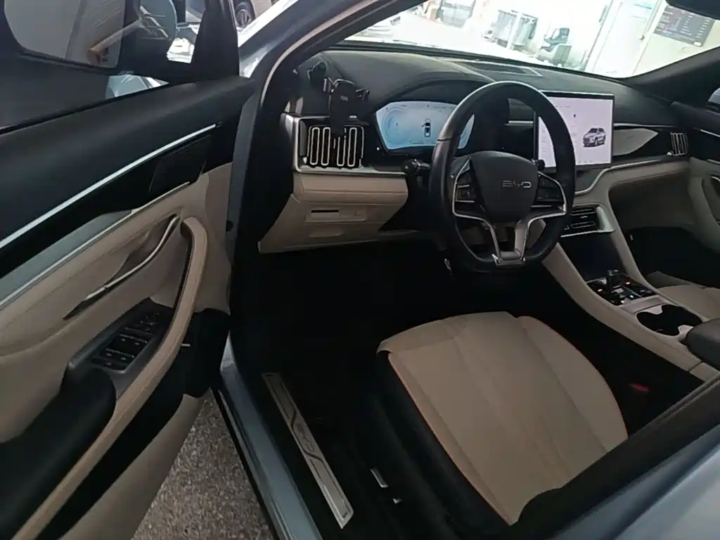BYD Song PLUS PHEV 2023 Champion Edition DM-i 150KM Flagship PLUS фото 16