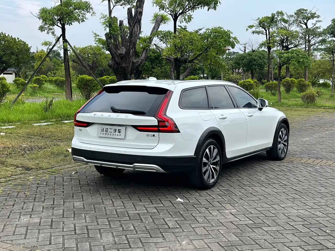 Volvo V90 2022 2022 Cross Country B5 AWD Momentum