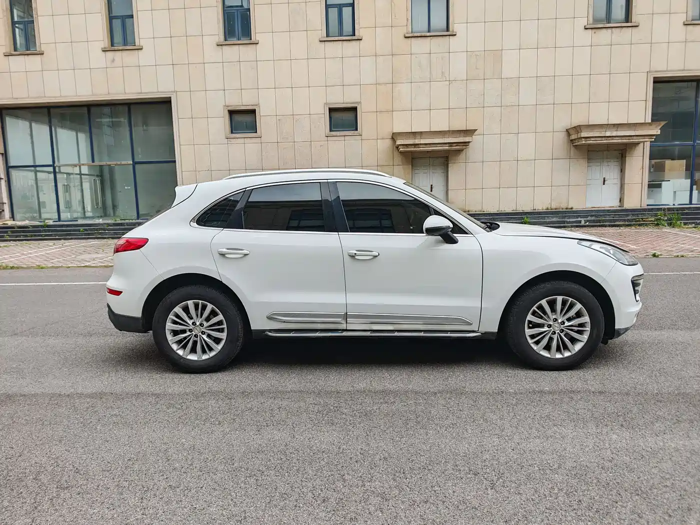 2018 Zotye SR9