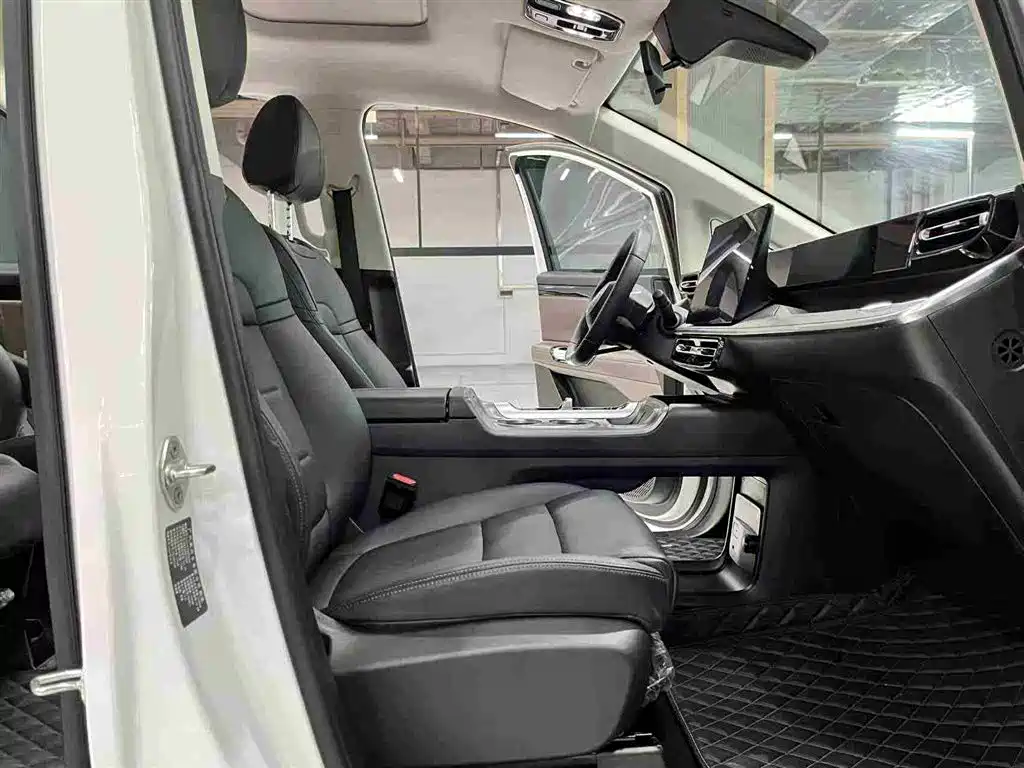 GAC Trumpchi Trumpchi E8 NEV 2024 150km PRO фото 10