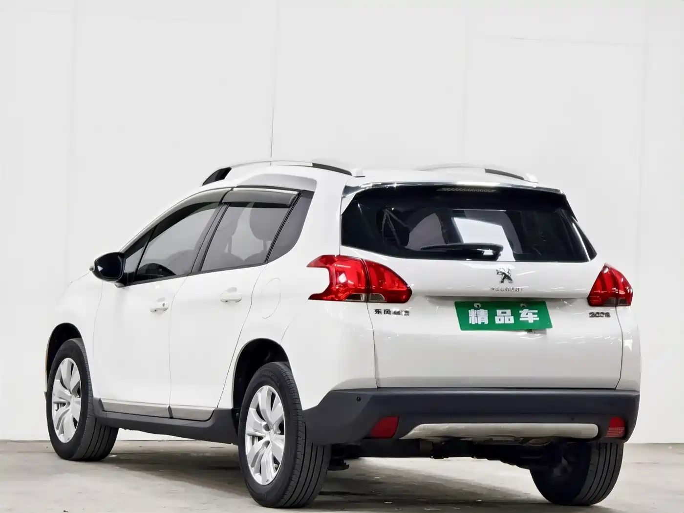 Peugeot 2008 2014 1.6L Automatic Fashion Edition фото 6